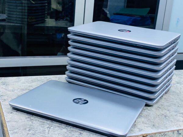 HP EliteBook 820 G3 Intel Core i5 6th Generation 8GB DDR4 RAM 256GB SSD - Image 2